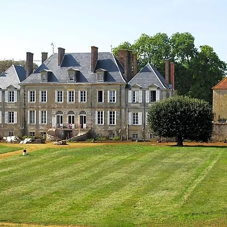 Chateau Des Noces ベッド・アンド・ブレックファスト Bazoges-en-Pareds