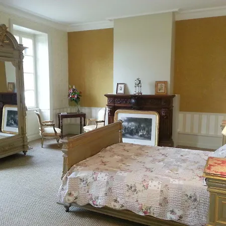 Chateau Des Noces Bed & Breakfast