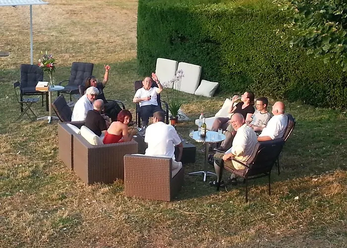 Couette-café Chateau Des Noces 3*