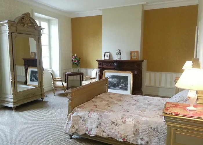 Chateau Des Noces Couette-café